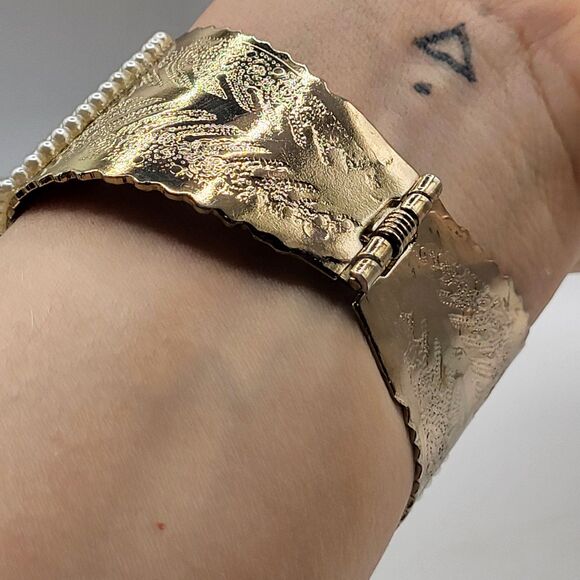 Ross Simons New in Box Vintage Pearls & Rhinestones Clamper Cuff Bracelet Hinged - Picture 7 of 7